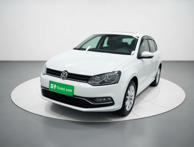 Volkswagen Polo 2015 car image 