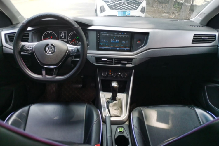 Volkswagen Polo 2020 car image #10