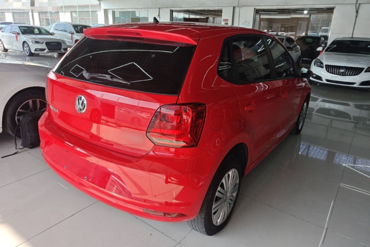 Volkswagen Polo 2016 car image #7