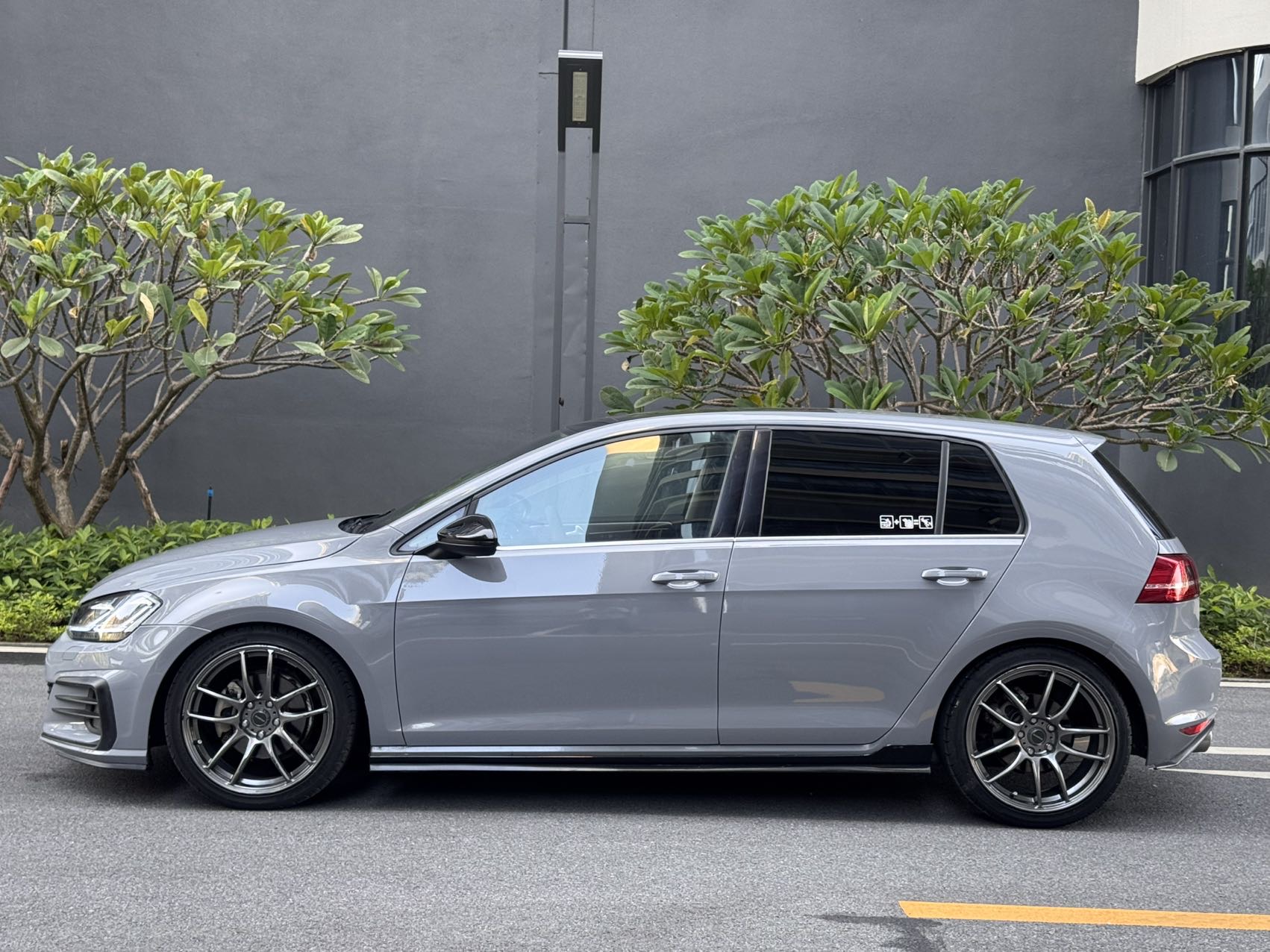 Volkswagen Golf 2015 car image #3