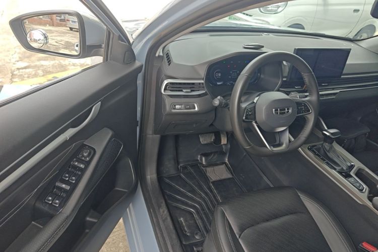 GEELY Emgrand 2023 car image #16