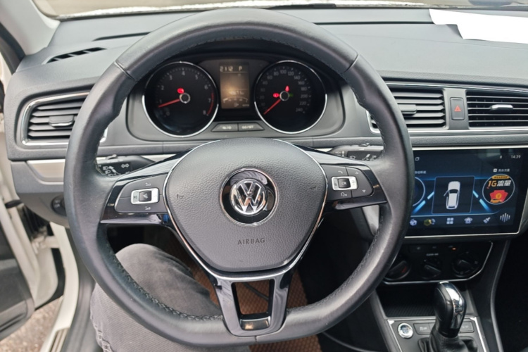 Volkswagen Lavida 2018 #11 Volkswagen Lavida 2018 car image #11