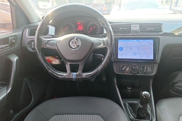 Volkswagen Santana 2017 imagem de carro #13
