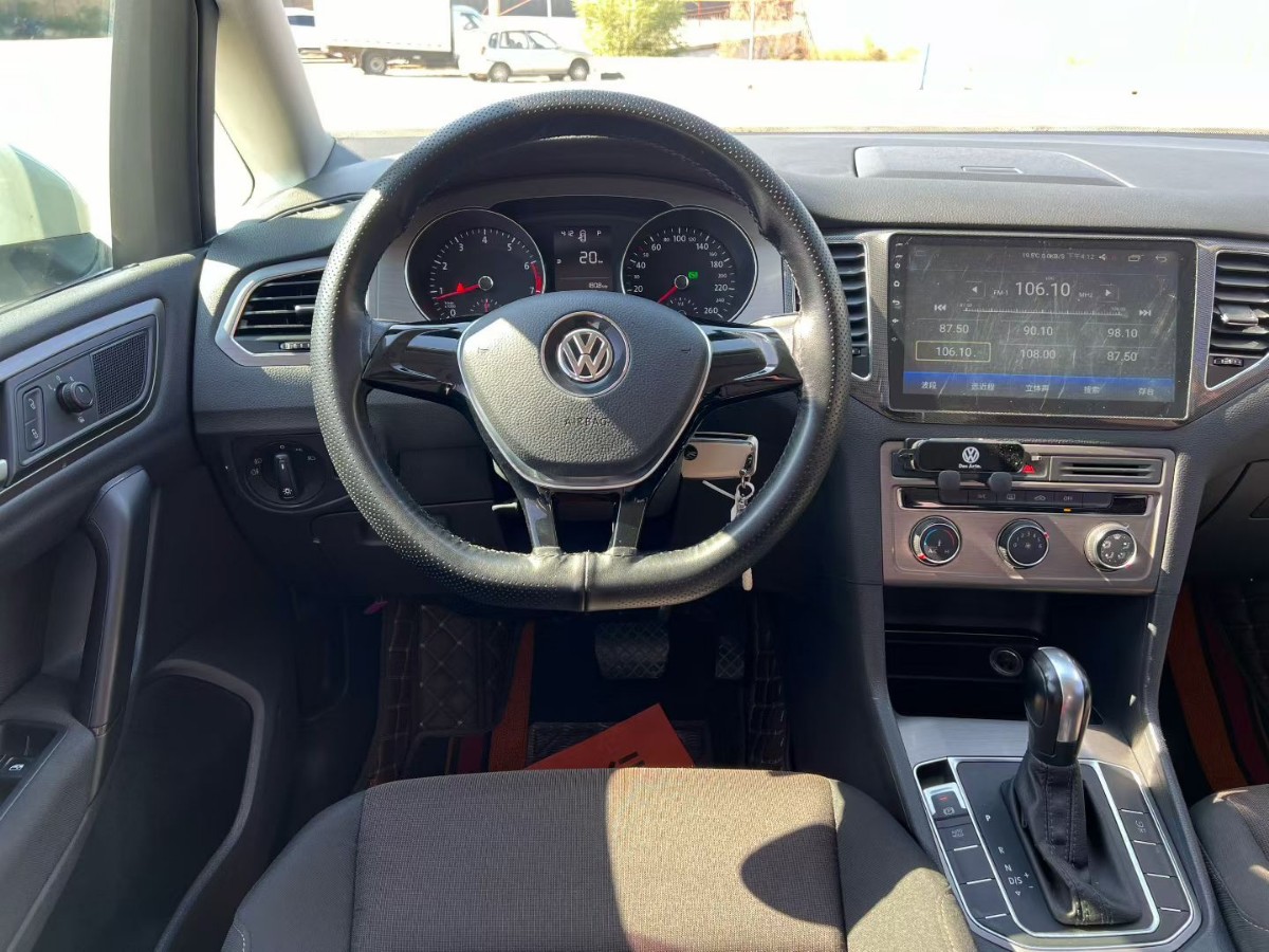Volkswagen Golf Sportsvan 2017 #4 Volkswagen Golf Sportsvan 2017 car image #4