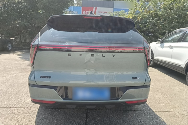 GEELY Boyue L 2026 car image #6