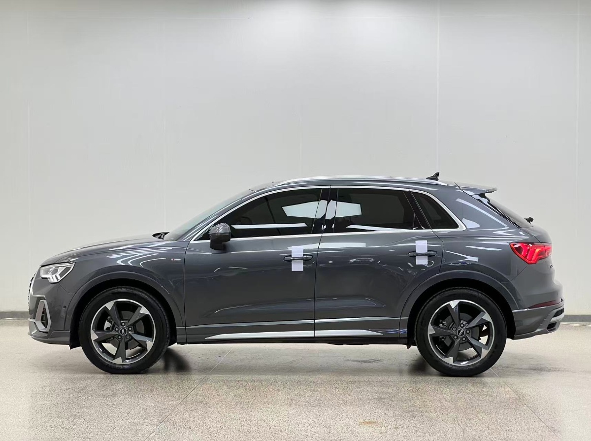 Audi Q3 2022 #11 Audi Q3 2022 car image #11