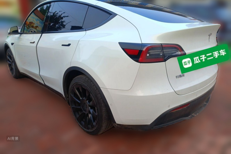 Tesla Model Y 2023 car image #5