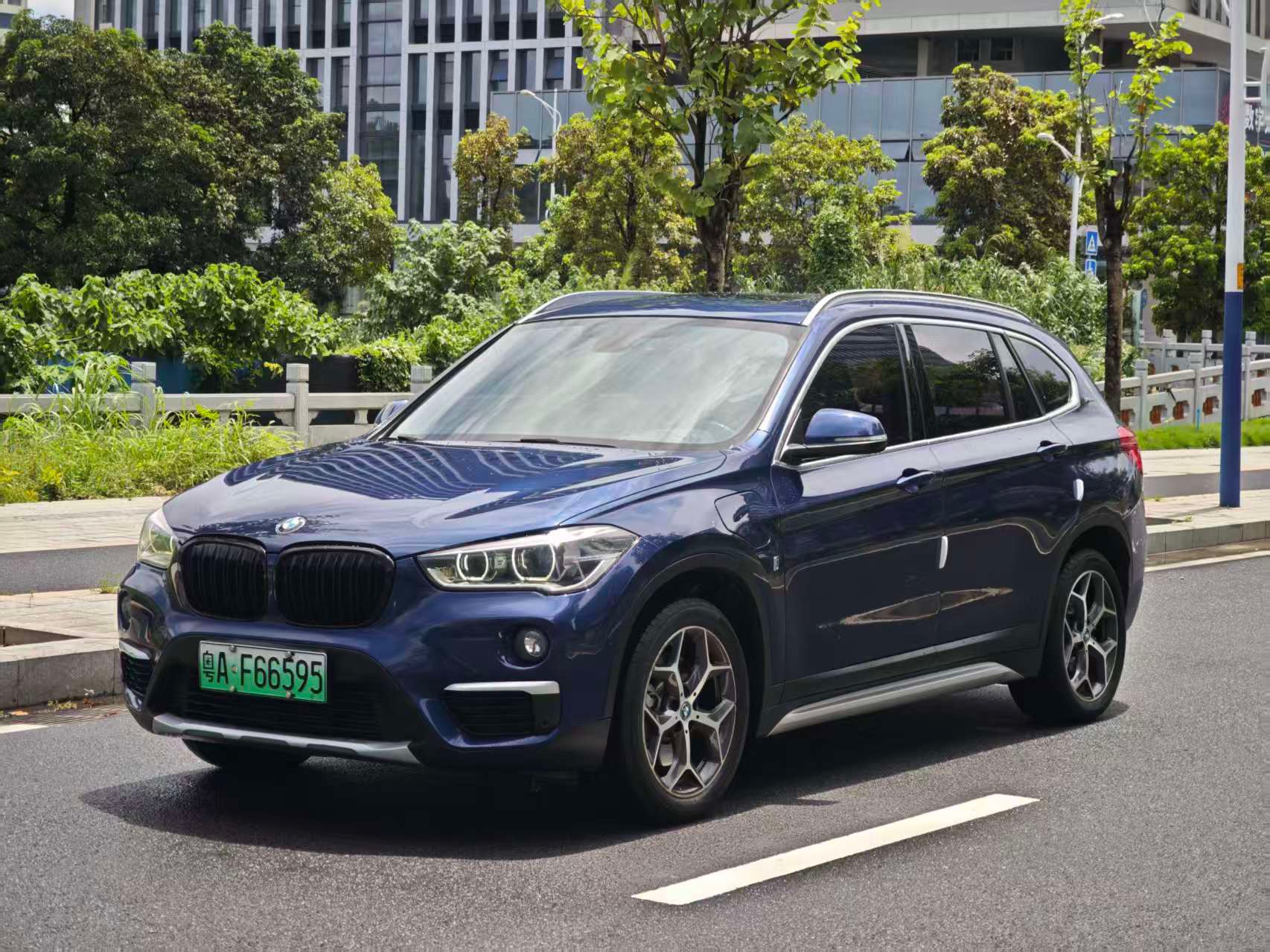 BMW X1 New Energy 2018 BMW X1 New Energy 2018 car image