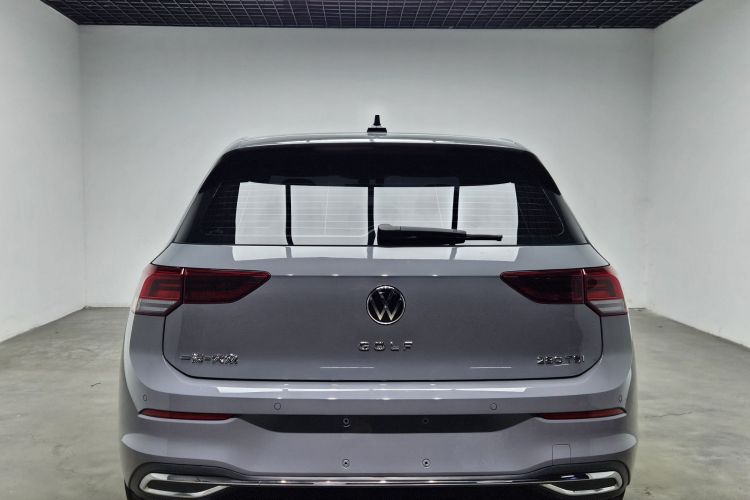 Volkswagen Golf 2022 car image #6