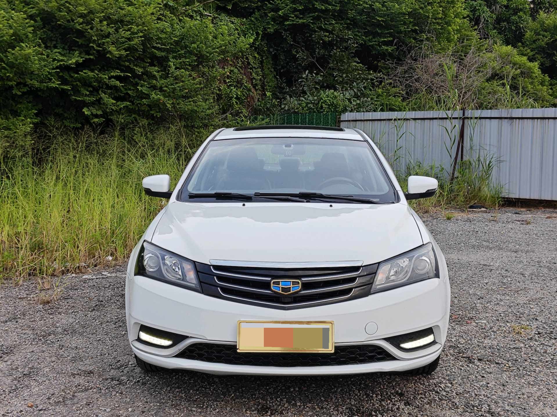 GEELY Emgrand 2016 car image #2