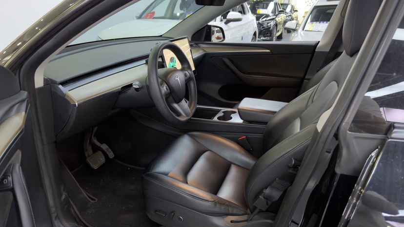 Tesla Model Y 2021 #3 Tesla Model Y 2021 car image #3