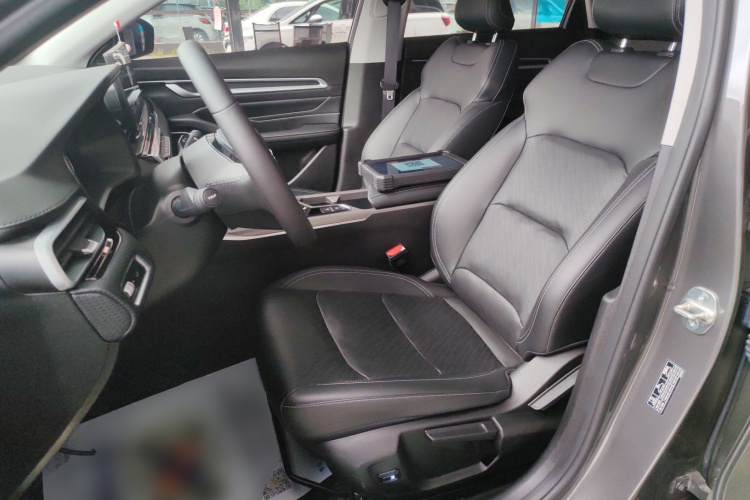 GEELY Emgrand 2024 #15 GEELY Emgrand 2024 car image #15