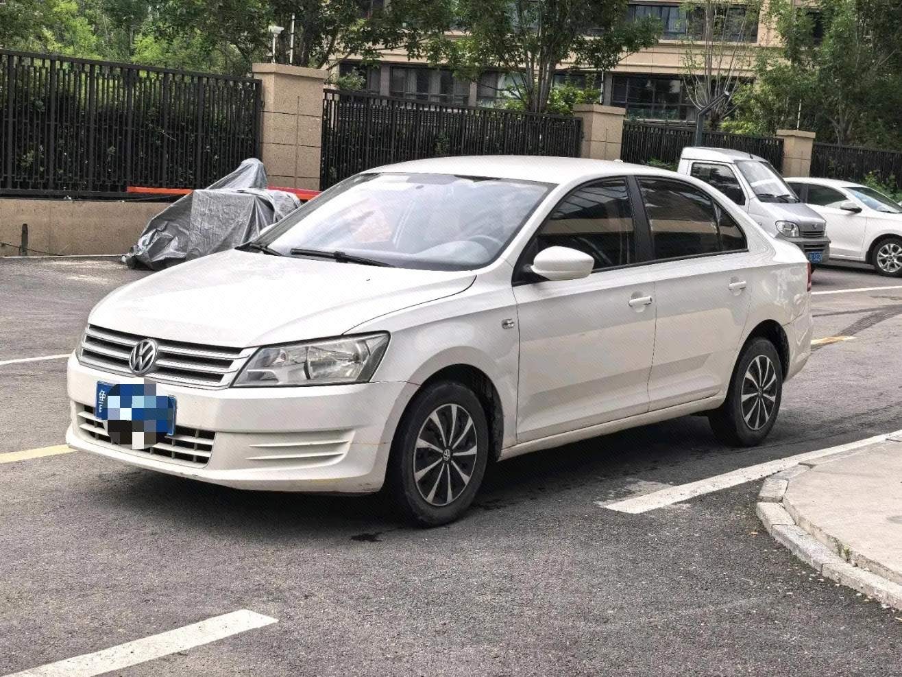 Volkswagen Santana 2014 car image 