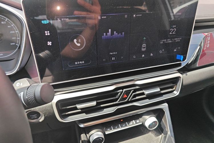 GEELY Coolray 2025 #17 GEELY Coolray 2025 car image #17