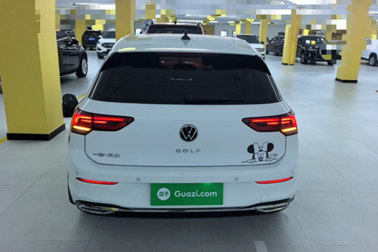 Volkswagen Golf 2021 car image #4