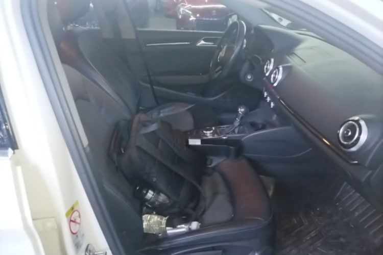 Audi A3 2019 car image #24