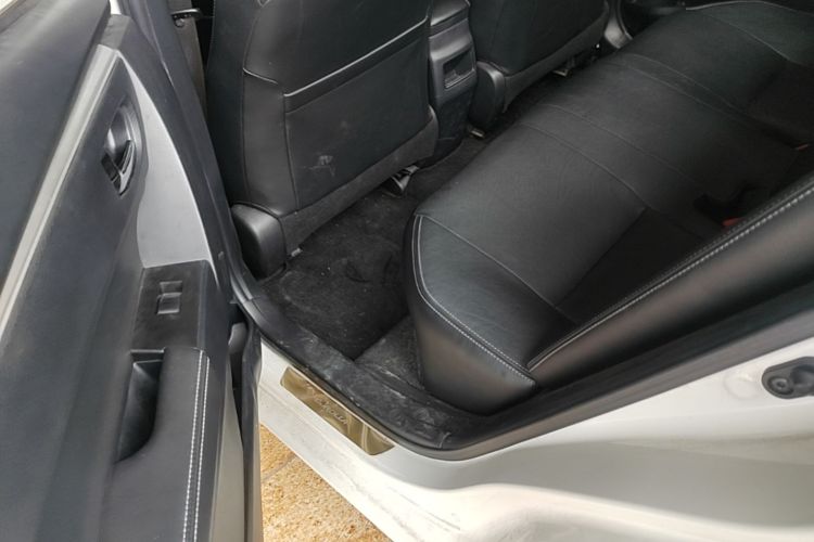 Toyota Corolla 2017 car image #17