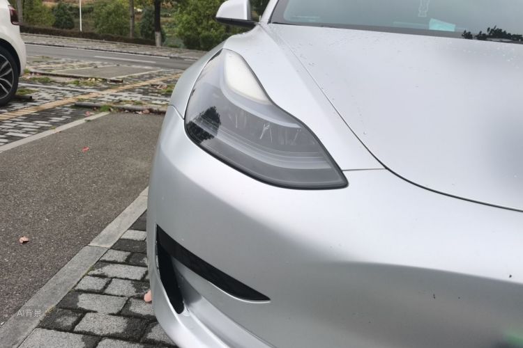 Tesla Model 3 2023 car image #8
