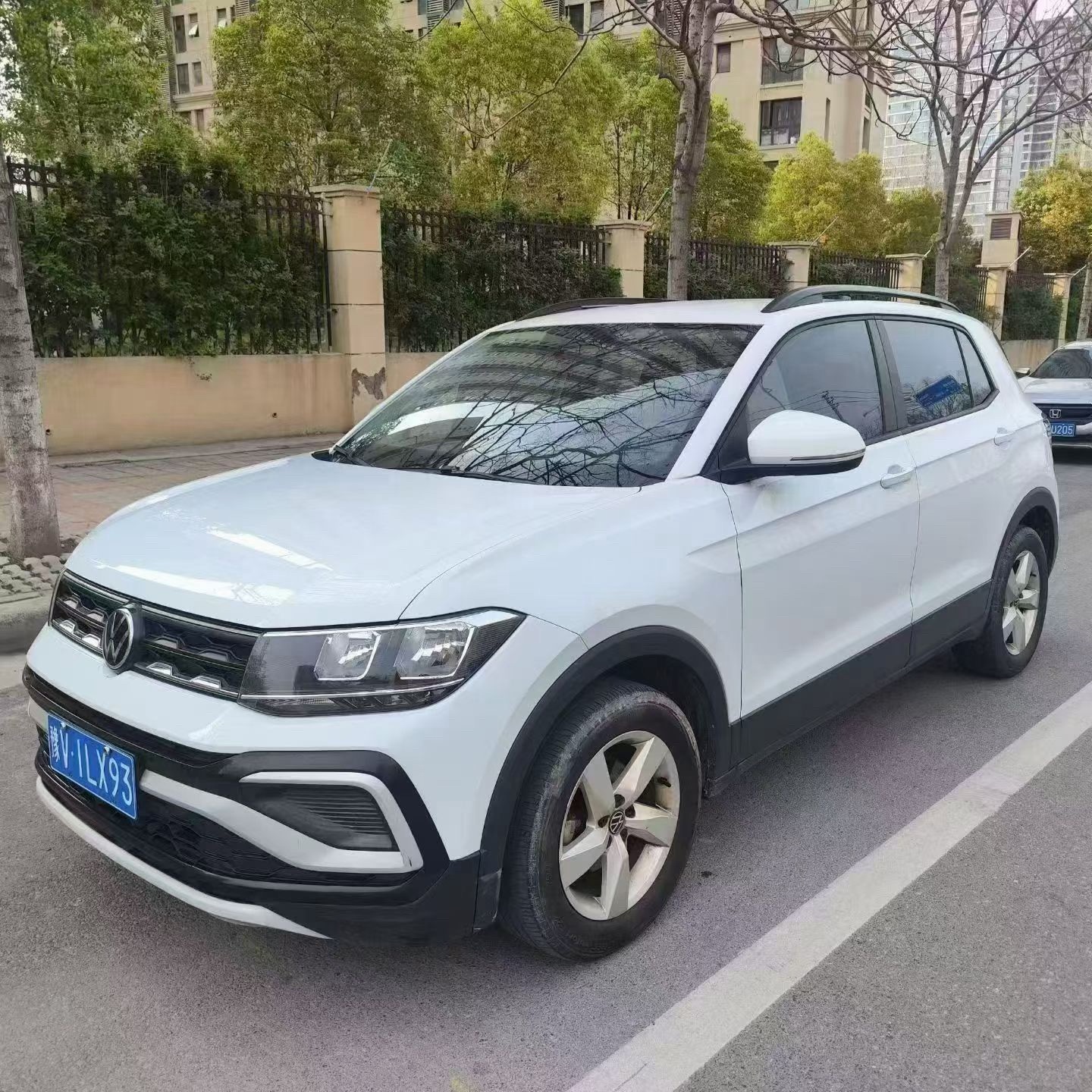 Volkswagen T-Cross 2023 car image 