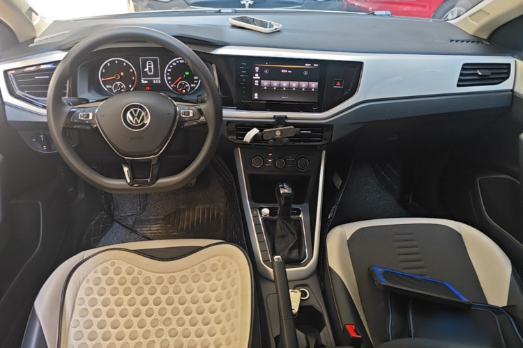 Volkswagen Polo 2021 car image #10