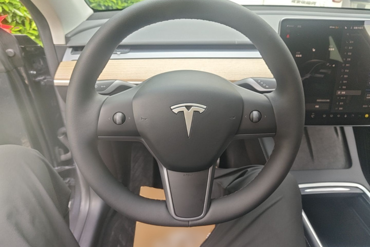 Tesla Model Y 2022 #11 Tesla Model Y 2022 car image #11