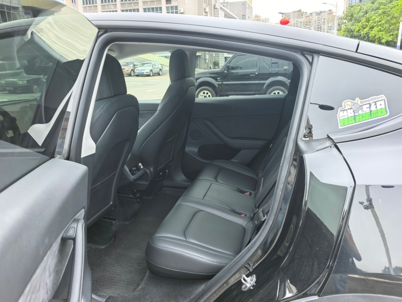 Tesla Model Y 2021 #5 Tesla Model Y 2021 immagine di auto #5