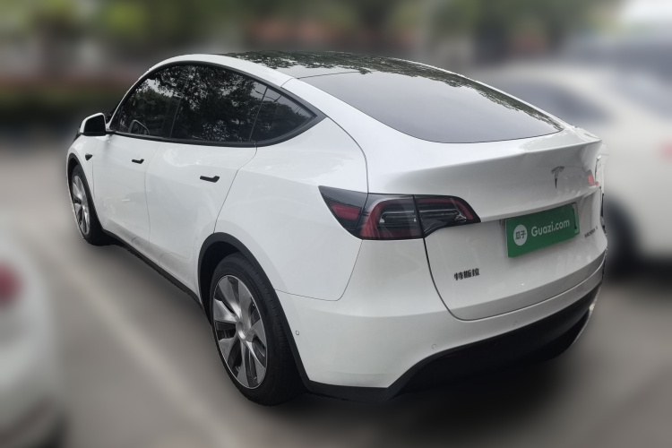 Tesla Model Y 2021 #5 Tesla Model Y 2021 car image #5