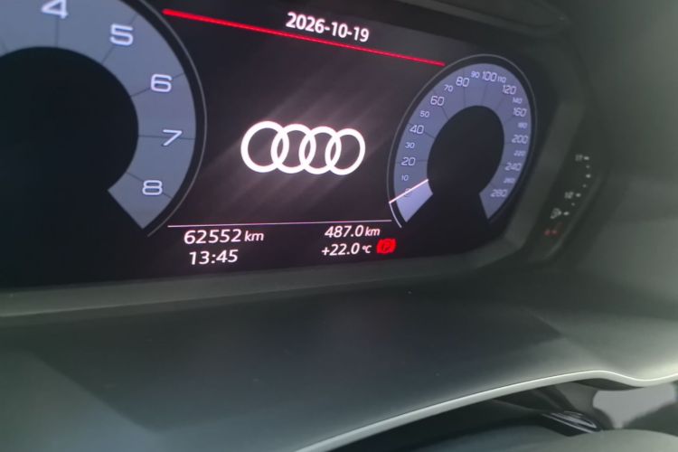 Audi Q3 2019 #12 Audi Q3 2019 car image #12