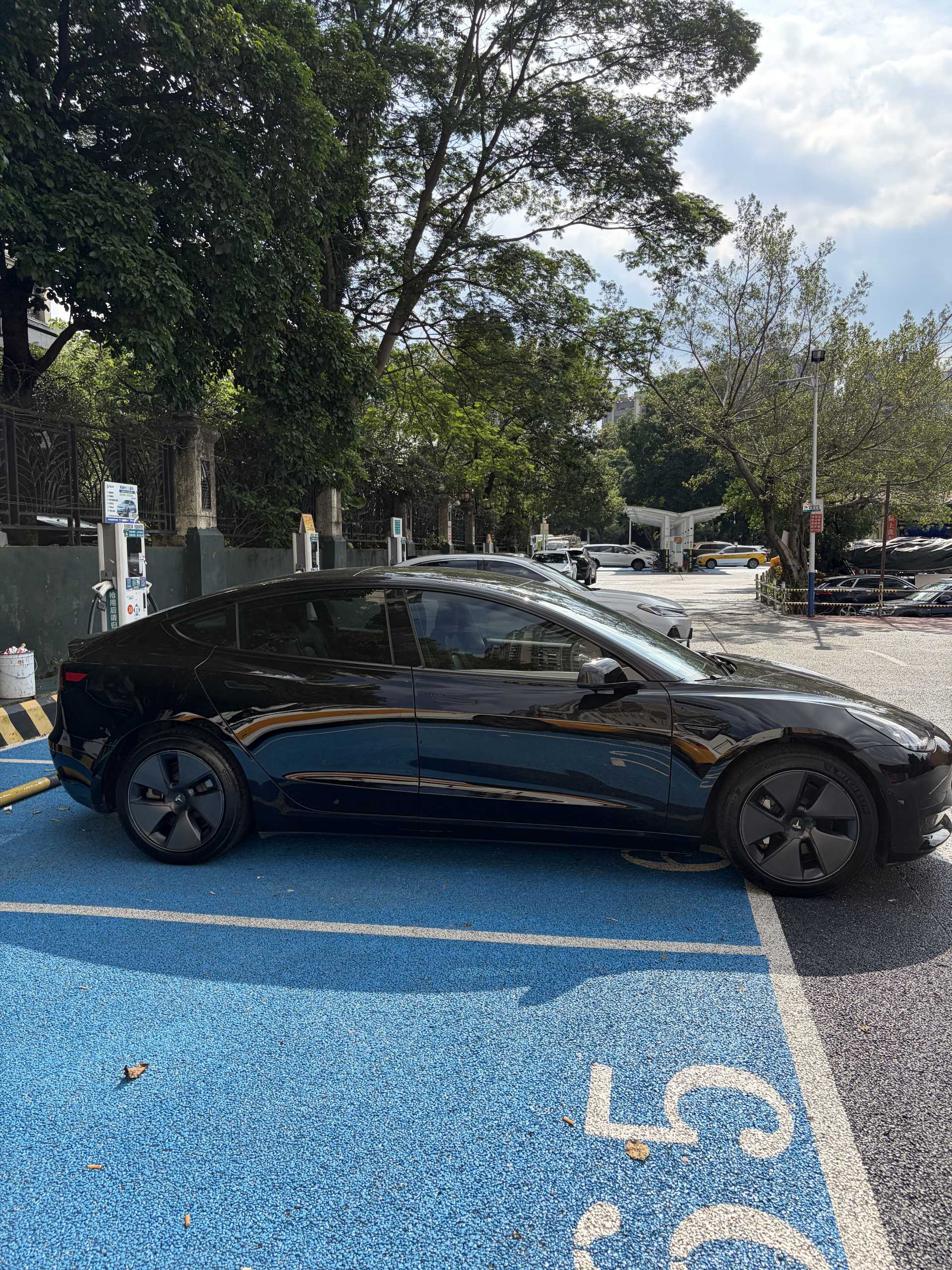 Tesla Model 3 2021 #3 Tesla Model 3 2021 صورة سيارة #3