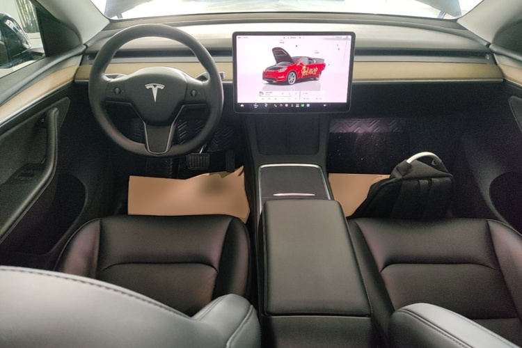Tesla Model Y 2023 #10 Tesla Model Y 2023 car image #10