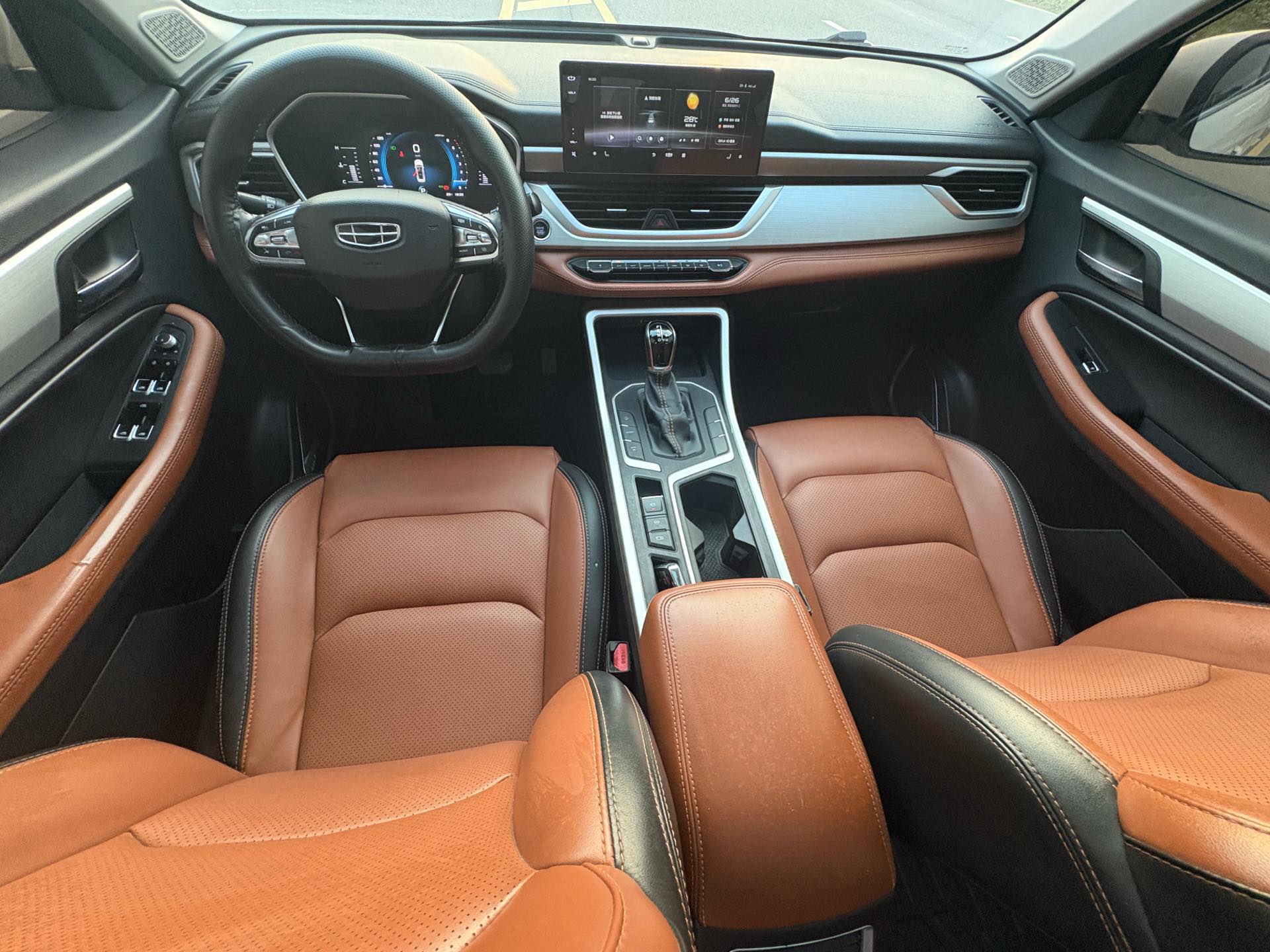 GEELY Vision X6 2020 car image #6