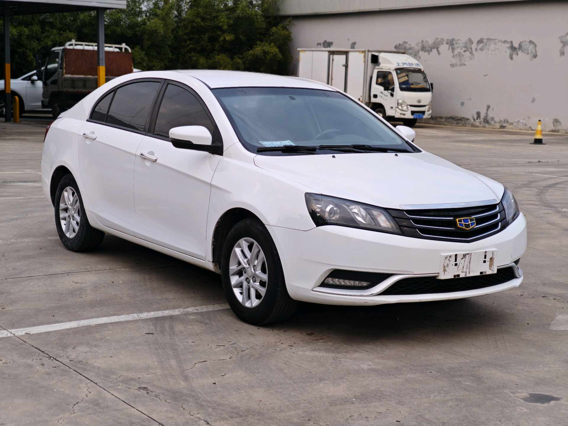 GEELY Emgrand 2016 #8 GEELY Emgrand 2016 car image #8