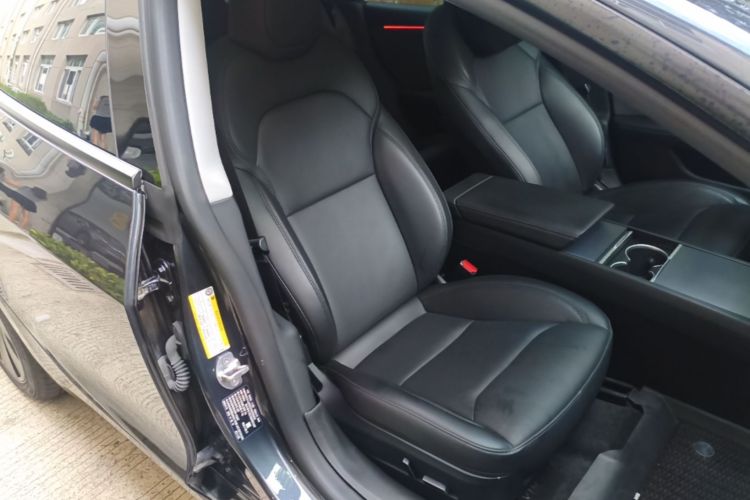 Tesla Model 3 2025 car image #24