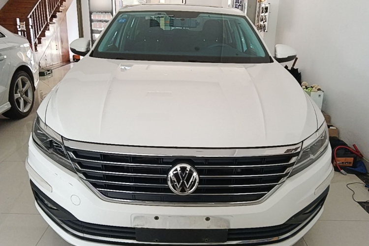 Volkswagen Lavida 2019 car image #3