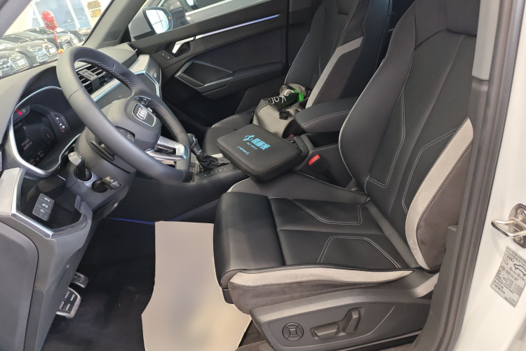 Audi Q3 2024 image de voiture #15