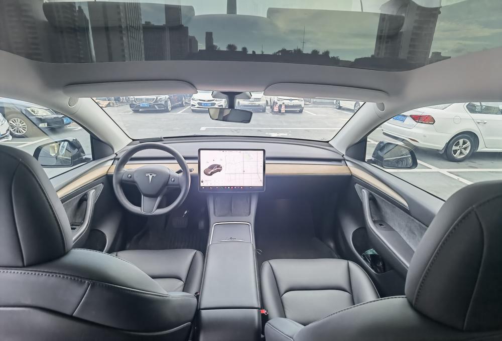 Tesla Model Y 2021 #8 Tesla Model Y 2021 car image #8