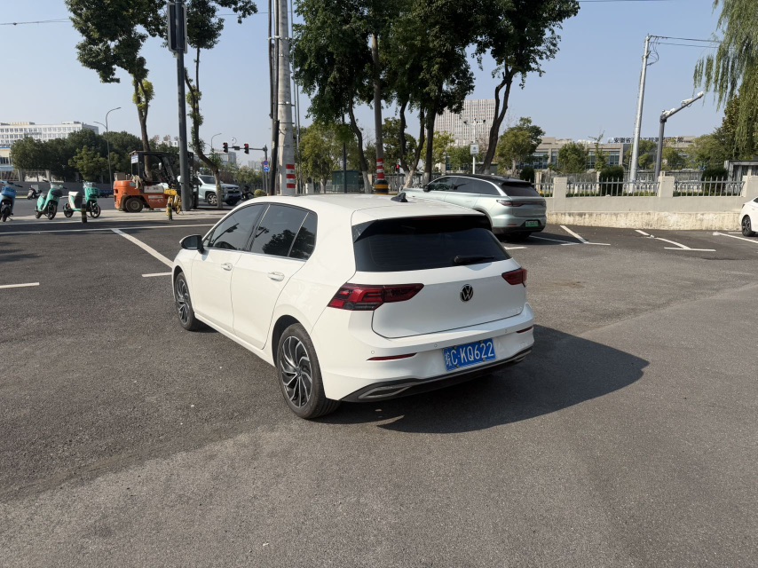 Volkswagen Golf 2024 image de voiture #7