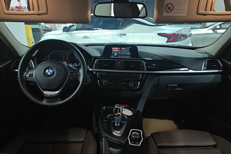 BMW 3 Series 2017 #10 BMW 3 Series 2017 car image #10
