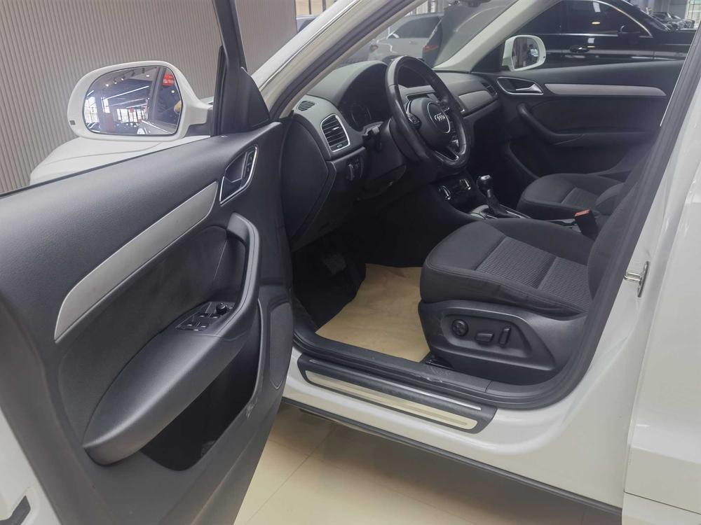 Audi Q3 2015 #22 Audi Q3 2015 car image #22
