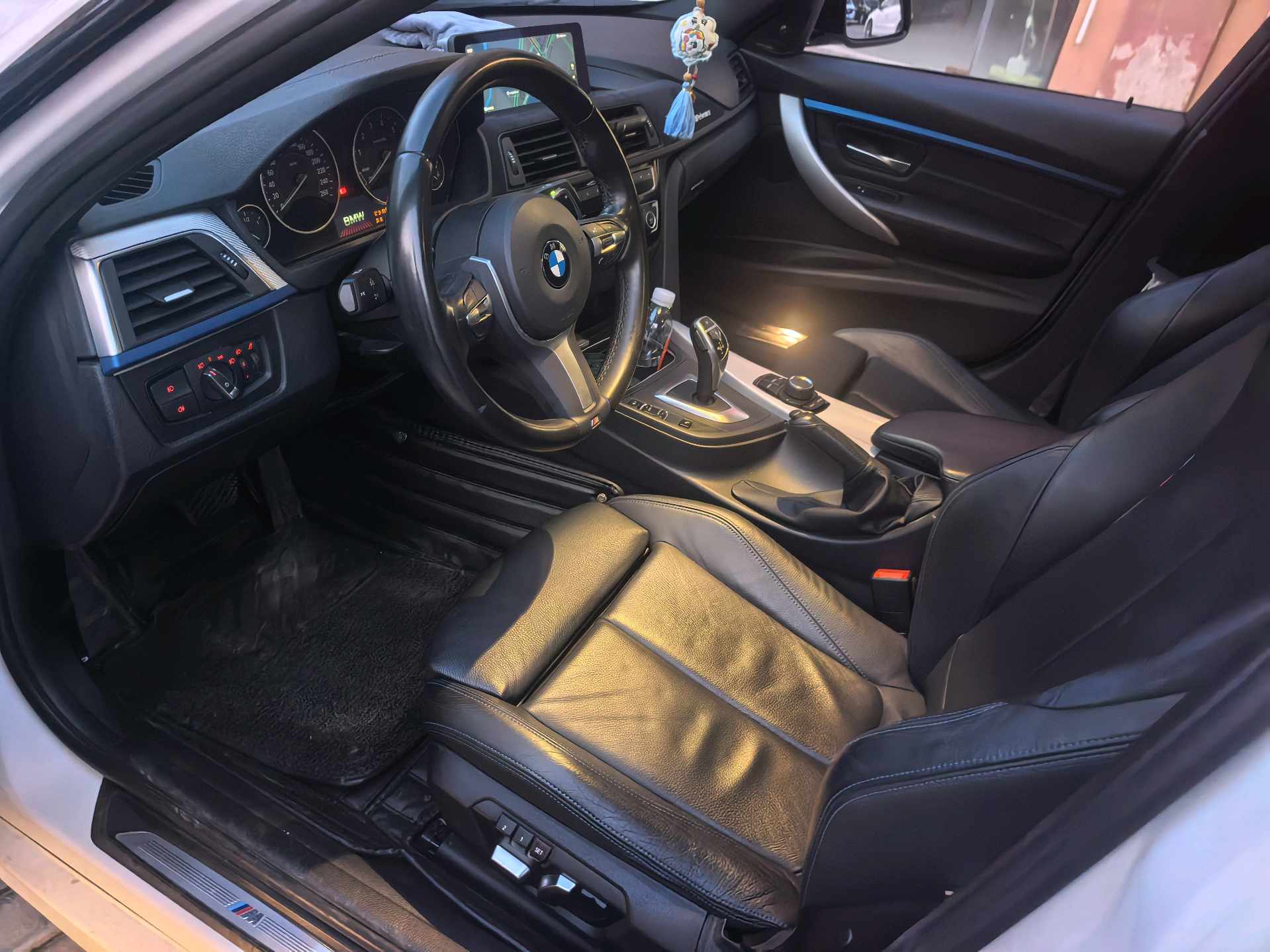 BMW 3 Series 2019 #5 BMW 3 Series 2019 car image #5