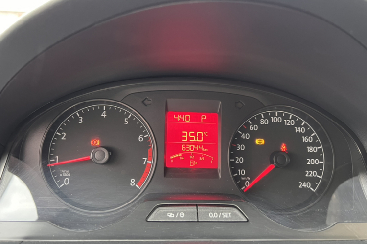 Volkswagen Santana 2017 car image #8
