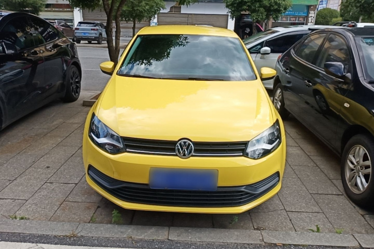 Volkswagen Polo 2017 car image #3