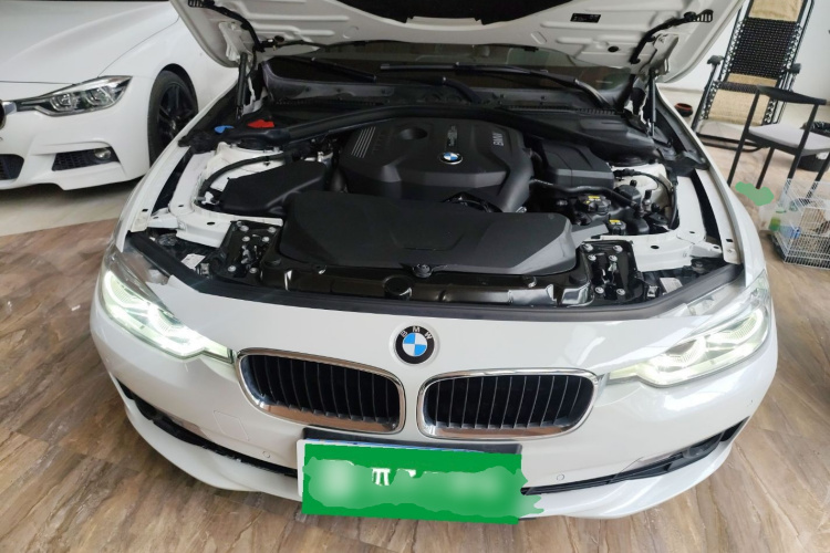 BMW 3 Series 2017 car image #20