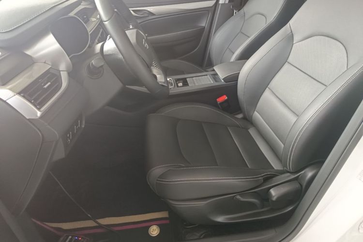 GEELY Emgrand 2020 #15 GEELY Emgrand 2020 car image #15