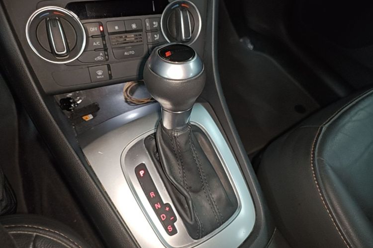 Audi Q3 2019 #14 Audi Q3 2019 car image #14