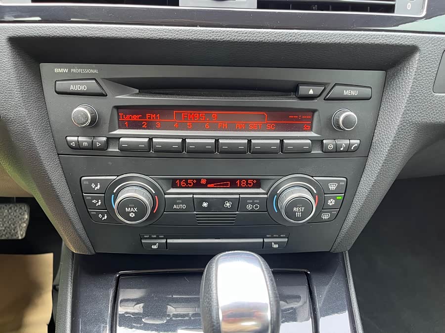 BMW 3 Series (Imported) 2009 car image #26