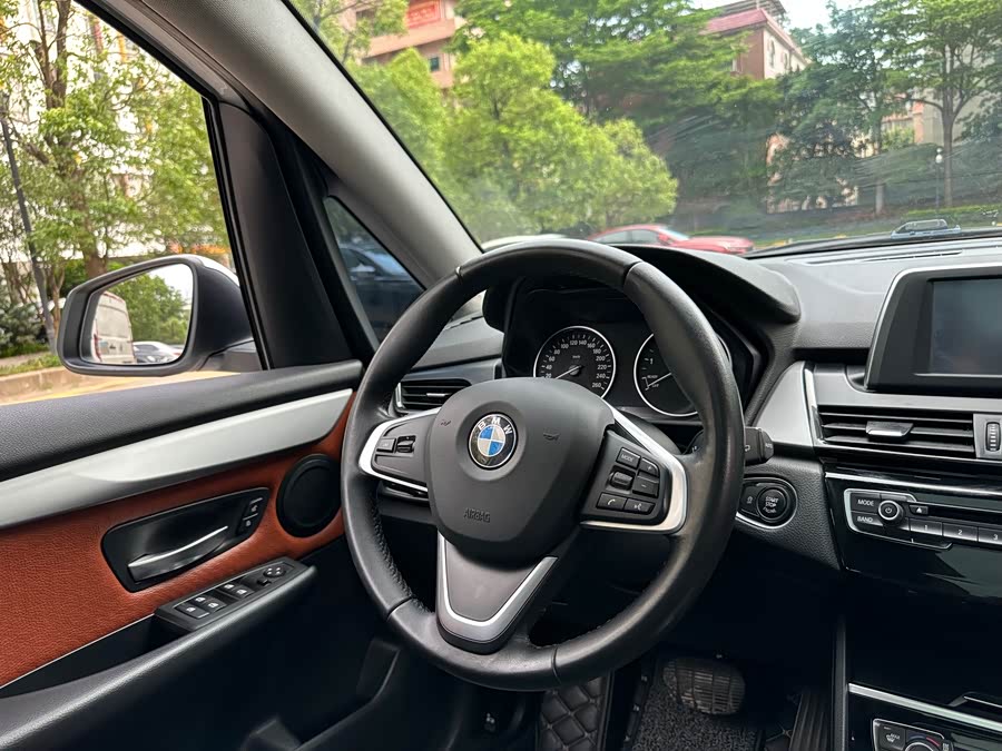 BMW 2 Series Tourer (Imported) 2015 #26 BMW 2 Series Tourer (Imported) 2015 car image #26
