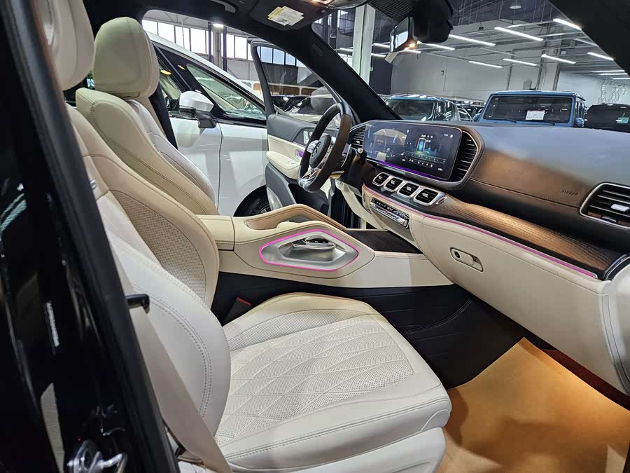 Mercedes-Benz GLS AMG 2023 car image #26