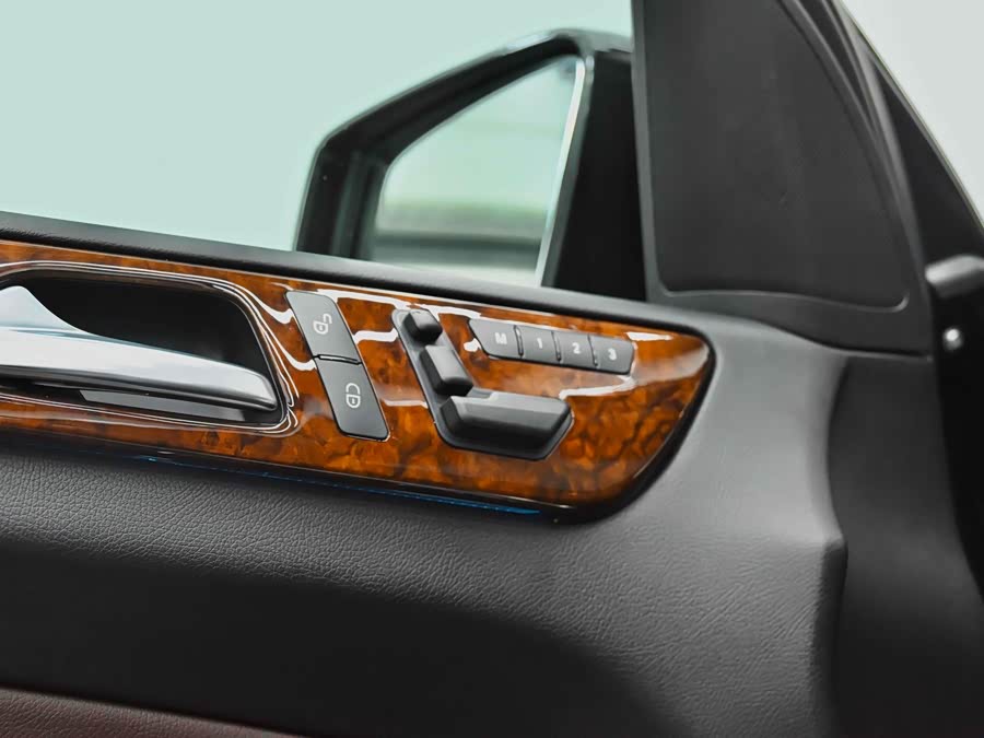 Mercedes-Benz M Class 2014 #26 Mercedes-Benz M Class 2014 car image #26