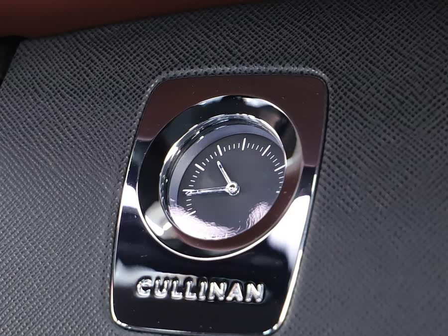 Rolls-Royce Cullinan 2021 car image #26